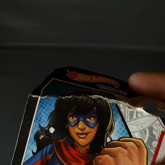 MS. MARVEL Hot Wheels Character Cars MARVEL NEW - Picture 6 of 7